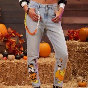 Her Universe Disney‎ Halloween Candy Corn Chain Mom Jeans Hot Topic